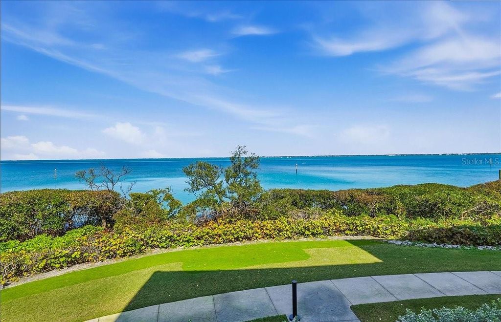 Image 1 of property listing at 380 GULF OF MEXICO DRIVE 515, Longboat Key, FL 34228