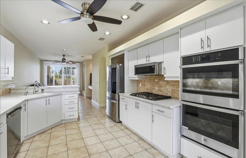 Image 18 of property listing at 380 GULF OF MEXICO DRIVE 515, Longboat Key, FL 34228