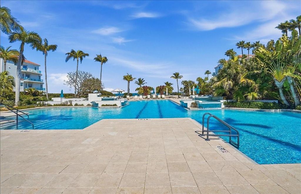 Image 39 of property listing at 380 GULF OF MEXICO DRIVE 515, Longboat Key, FL 34228