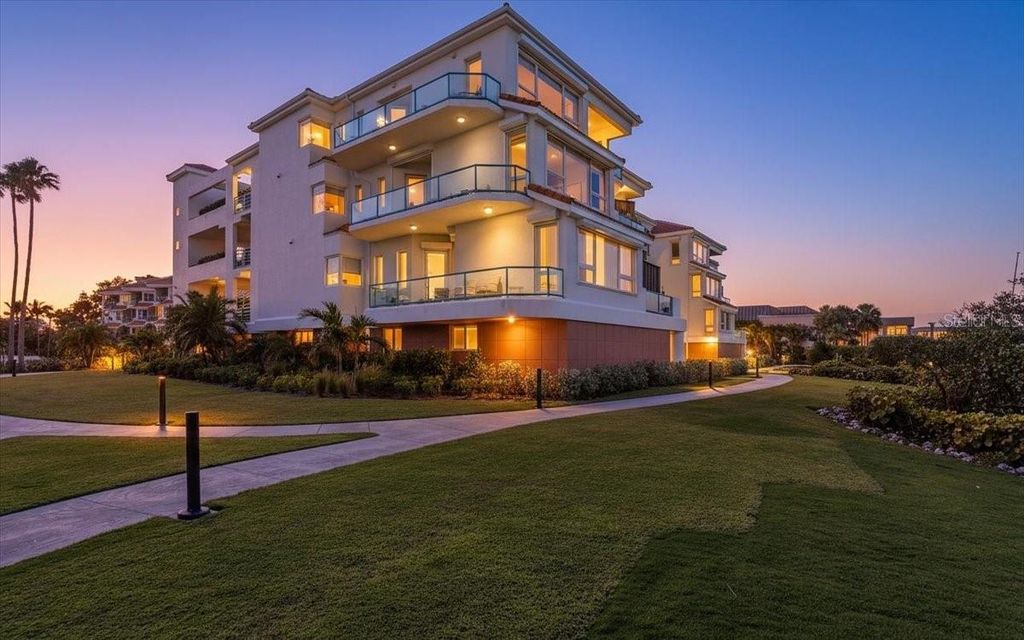 Image 5 of property listing at 380 GULF OF MEXICO DRIVE 515, Longboat Key, FL 34228