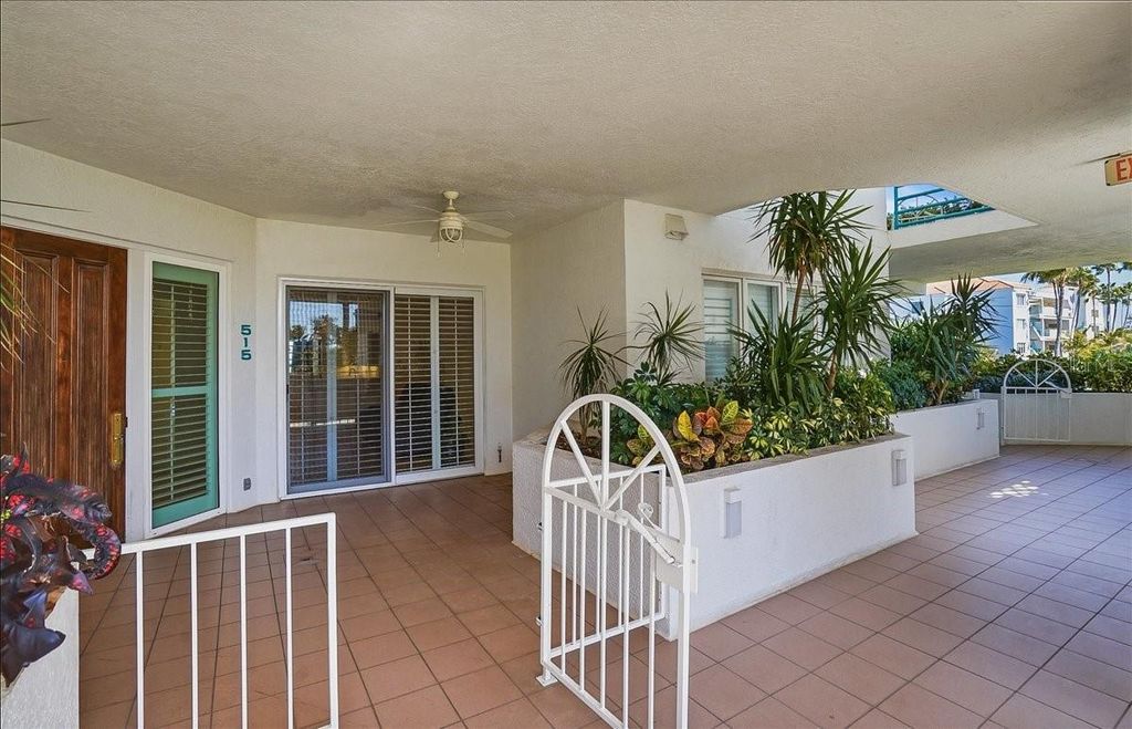 Image 7 of property listing at 380 GULF OF MEXICO DRIVE 515, Longboat Key, FL 34228