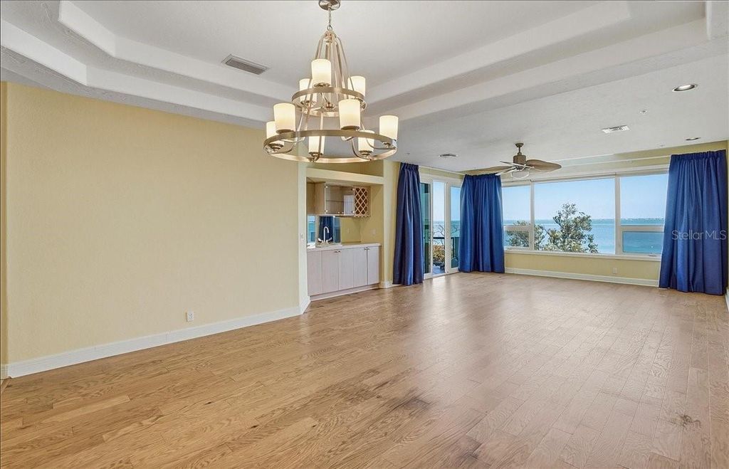 Image 10 of property listing at 380 GULF OF MEXICO DRIVE 515, Longboat Key, FL 34228