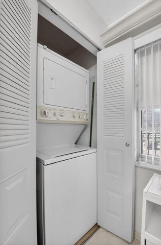 27 Abbey Lane 207, Delray Beach, FL 33446