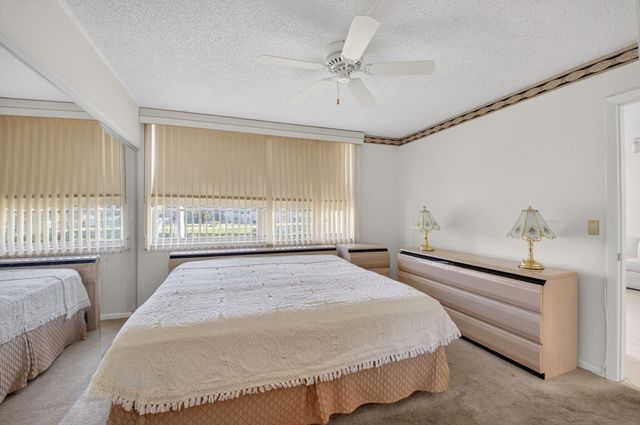 27 Abbey Lane 207, Delray Beach, FL 33446