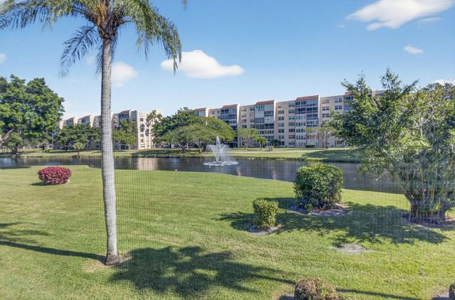 27 Abbey Lane 207, Delray Beach, FL 33446