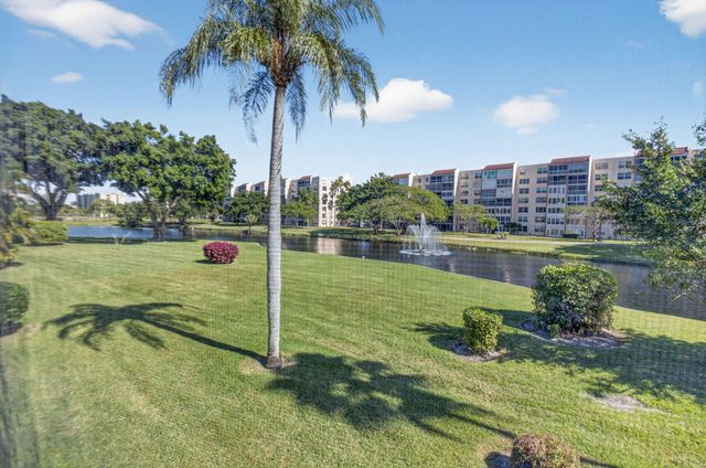 27 Abbey Lane 207, Delray Beach, FL 33446