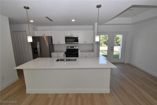 5221 Mojave AVE, North Port, FL 34288