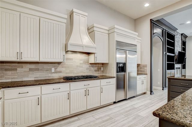 5 Karsten Creek Court, Henderson, NV 89052