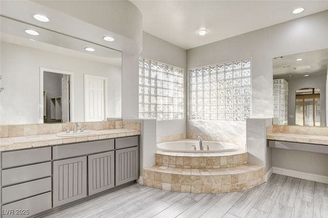 5 Karsten Creek Court, Henderson, NV 89052