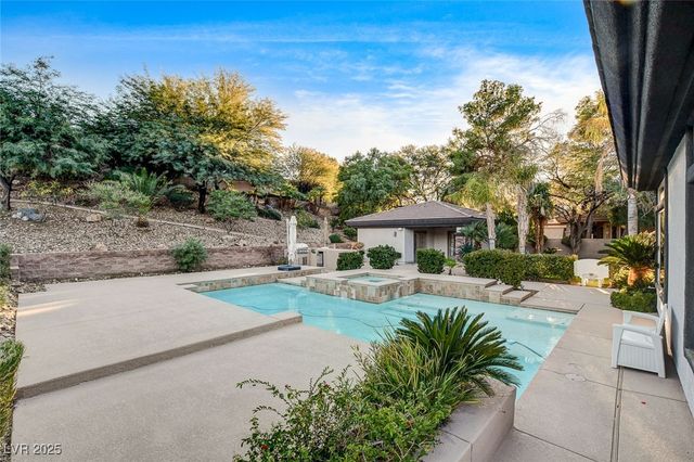 5 Karsten Creek Court, Henderson, NV 89052