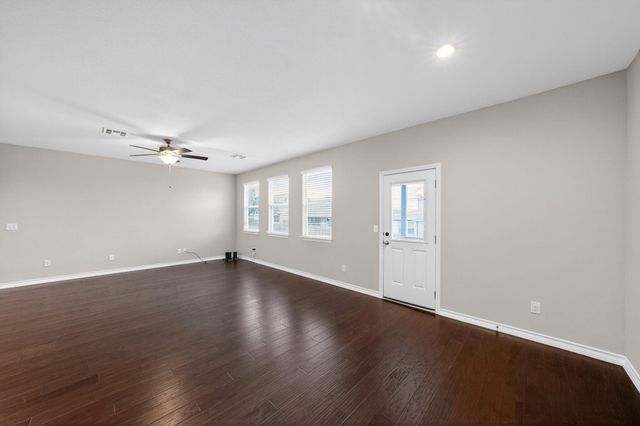 161 Flexus LN, Liberty Hill, TX 78642