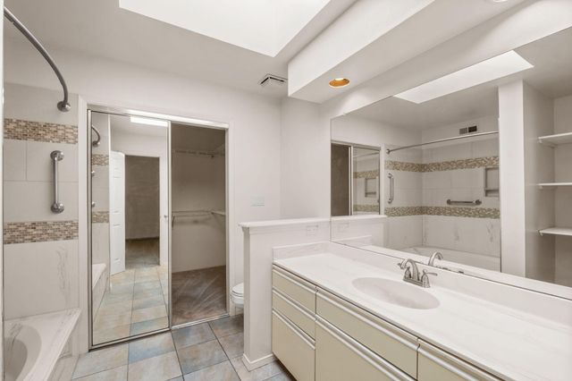 504 Eastlake Drive SE, Rio Rancho, NM 87124