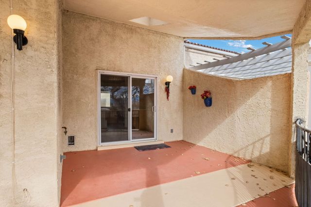 504 Eastlake Drive SE, Rio Rancho, NM 87124