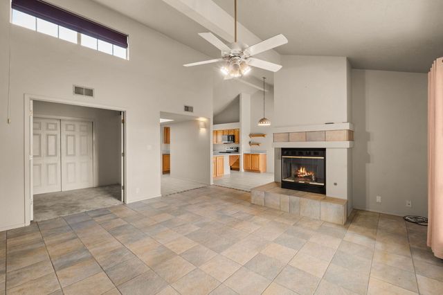 504 Eastlake Drive SE, Rio Rancho, NM 87124