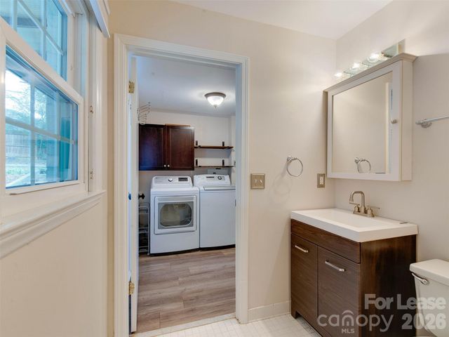 7026 Morganford Road, Charlotte, NC 28211