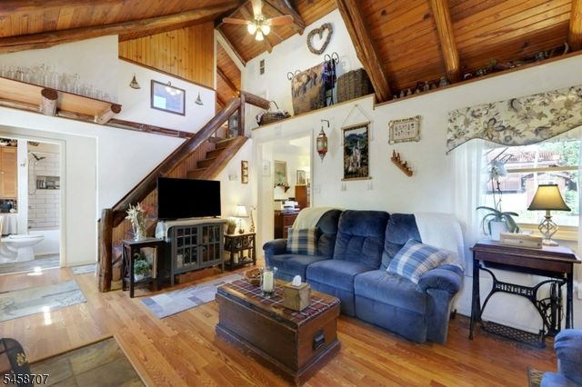 2 Kushaqua Trl, West Milford Twp., NJ 07421