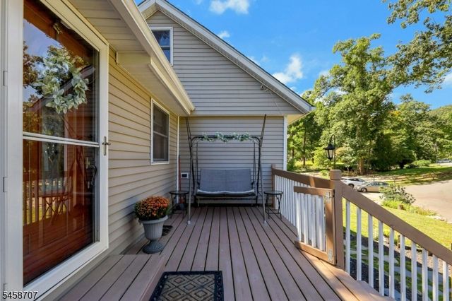 2 Kushaqua Trl, West Milford Twp., NJ 07421