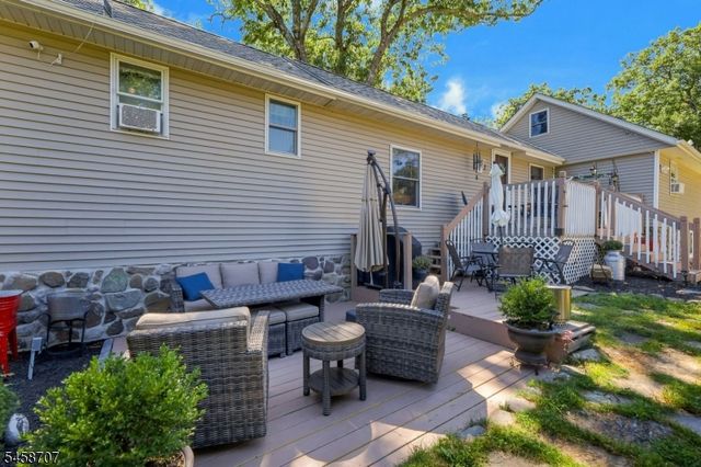 2 Kushaqua Trl, West Milford Twp., NJ 07421