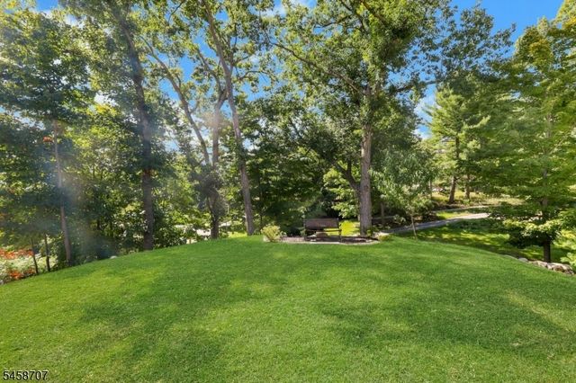 2 Kushaqua Trl, West Milford Twp., NJ 07421