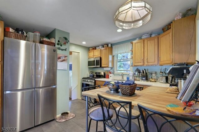 2 Kushaqua Trl, West Milford Twp., NJ 07421