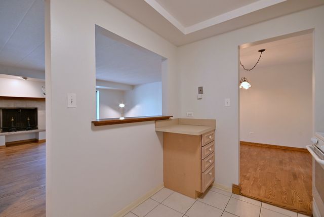 110 W Butterfield Road 302S, Elmhurst, IL 60126