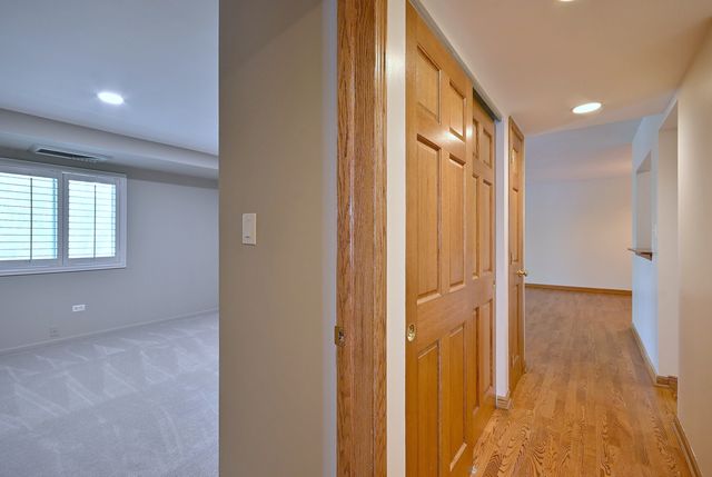 110 W Butterfield Road 302S, Elmhurst, IL 60126