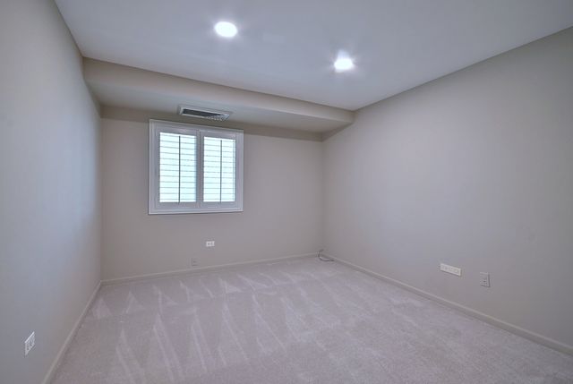 110 W Butterfield Road 302S, Elmhurst, IL 60126