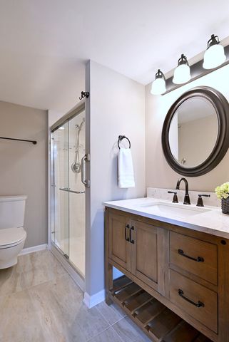 110 W Butterfield Road 302S, Elmhurst, IL 60126