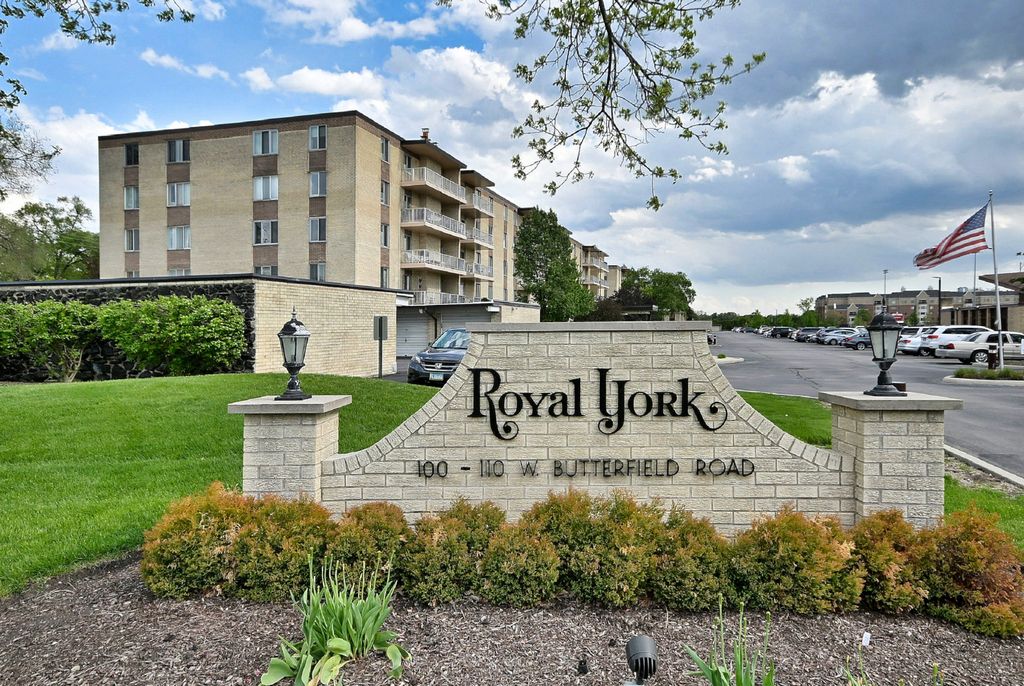 110 W Butterfield Road 302S, Elmhurst, IL 60126