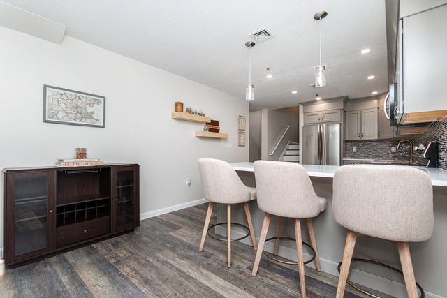 4 Duck Pond Road 203, Beverly, MA 01915