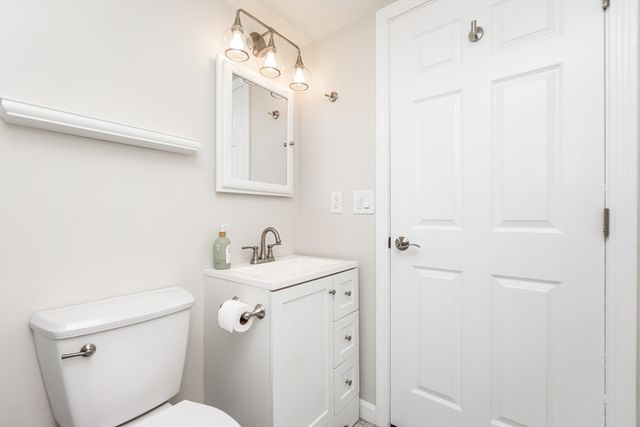 4 Duck Pond Road 203, Beverly, MA 01915