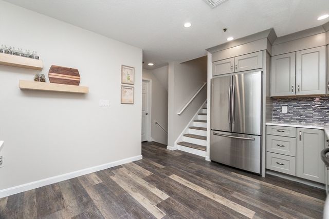 4 Duck Pond Road 203, Beverly, MA 01915