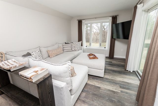 4 Duck Pond Road 203, Beverly, MA 01915