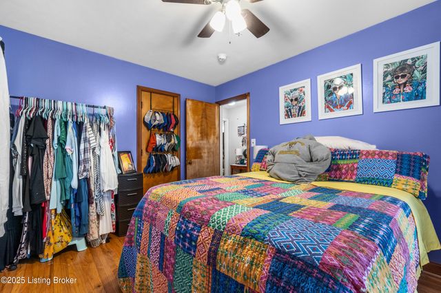 2018 Dixie Garden Dr, Louisville, KY 40272