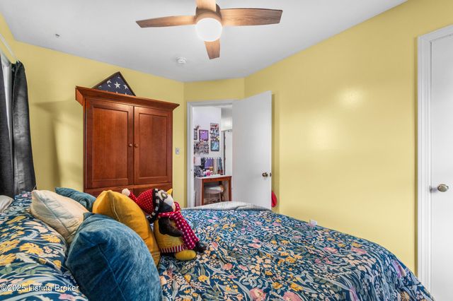 2018 Dixie Garden Dr, Louisville, KY 40272