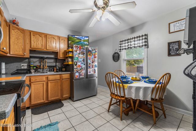 2018 Dixie Garden Dr, Louisville, KY 40272