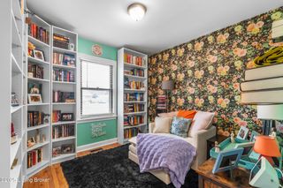 2018 Dixie Garden Dr, Louisville, KY 40272