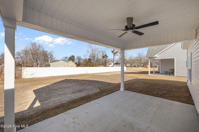 2404 Great Laurel Court, Greenville, NC 27834