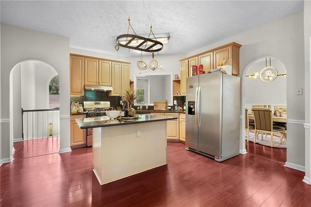 5046 Sunbrook NW Drive, Acworth, GA 30101