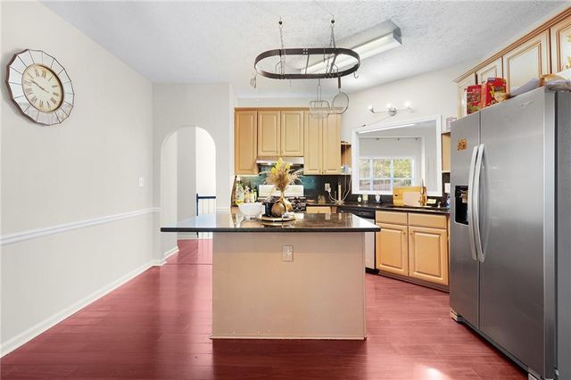5046 Sunbrook NW Drive, Acworth, GA 30101