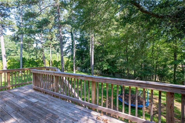 5046 Sunbrook NW Drive, Acworth, GA 30101