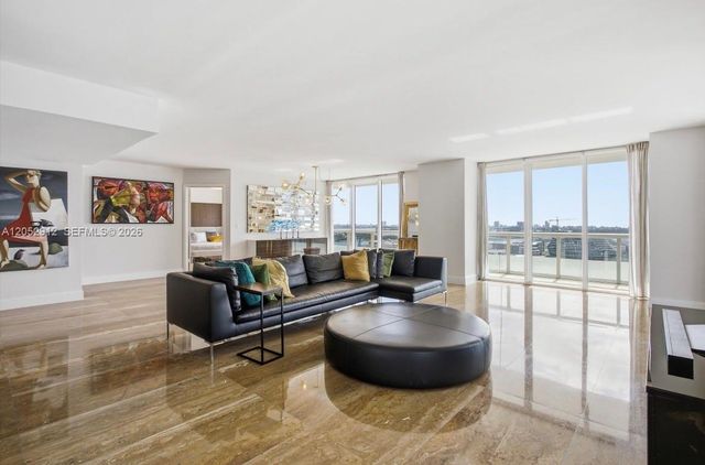 50 Biscayne Blvd 2510, Miami, FL 33132