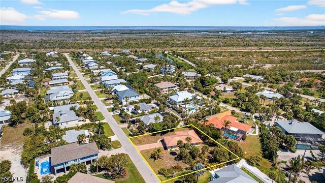 1314 Tahiti DR, Sanibel, FL 33957