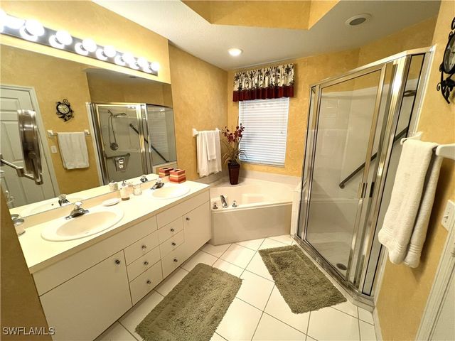 25576 Lake Ameila Way WAY 101, Bonita Springs, FL 34134