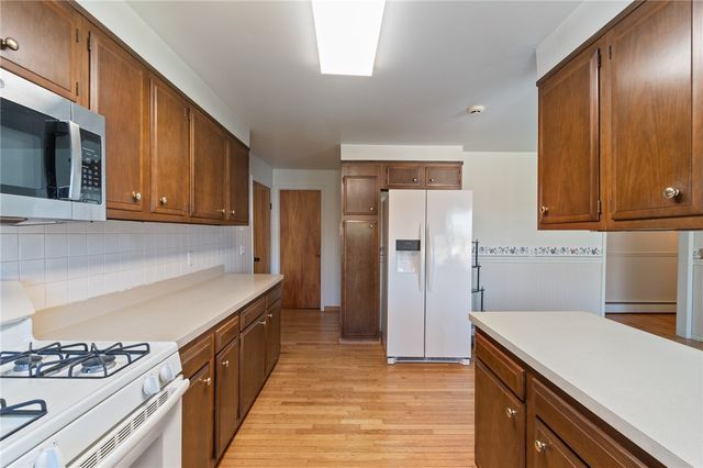 6075 Arbor Road, Ontario, NY 14519