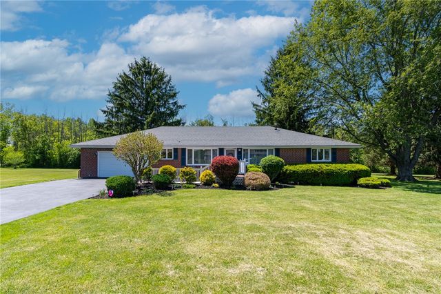 6075 Arbor Road, Ontario, NY 14519