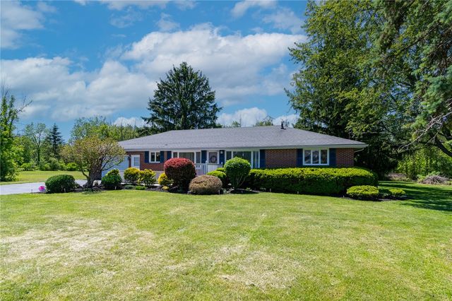 6075 Arbor Road, Ontario, NY 14519