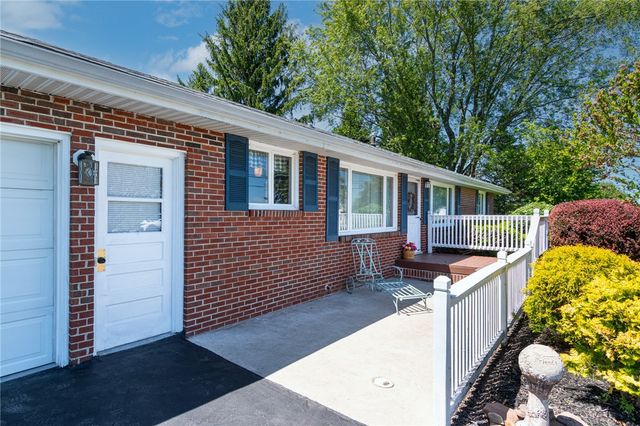 6075 Arbor Road, Ontario, NY 14519