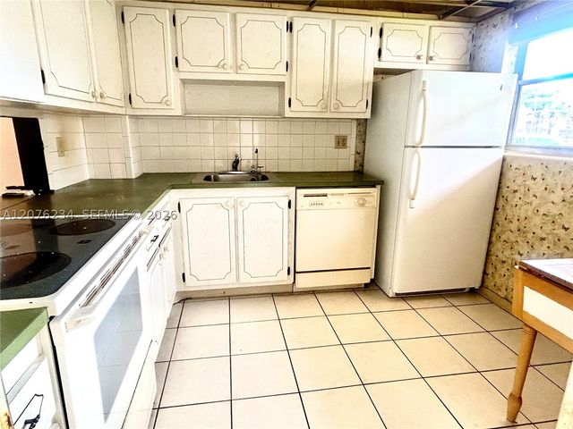 201 Berkley Rd 102, Hollywood, FL 33024