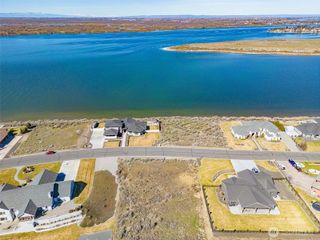 7382 Dune Lake Road SE, Moses Lake, WA 98837